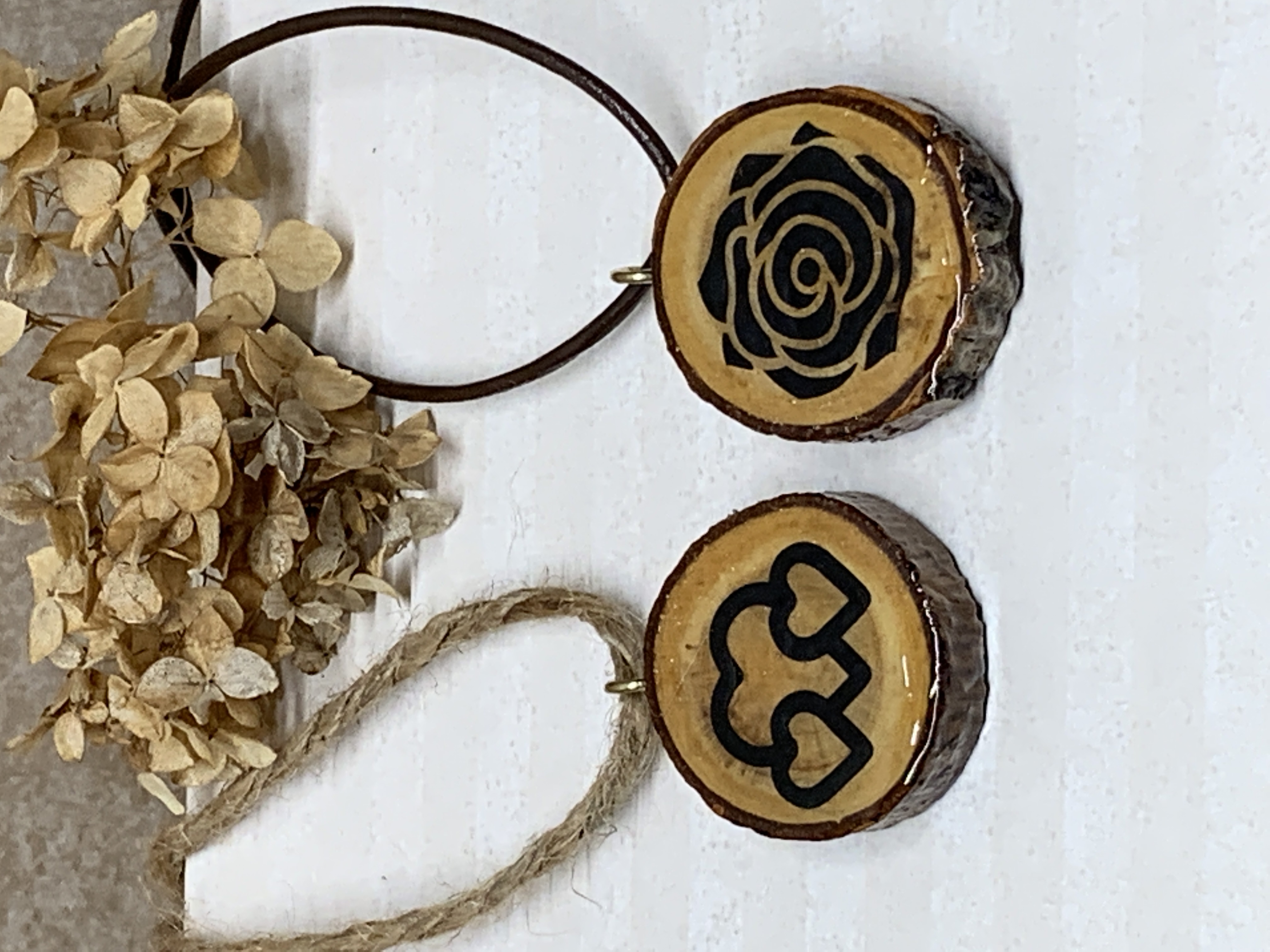 Rose / Horizontal Hearts 2 in 1 Wood Necklace